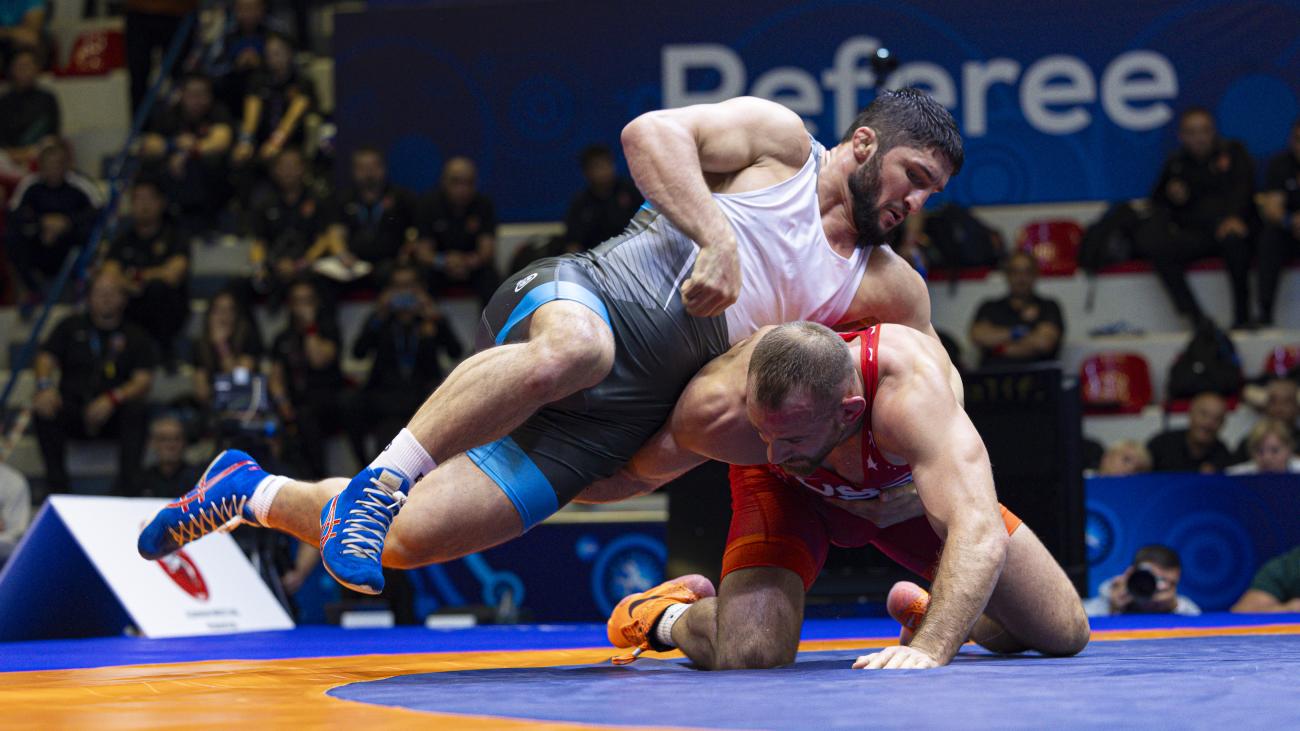 Sadulaev shuts down Taylor in World Championships showdown | United ...
