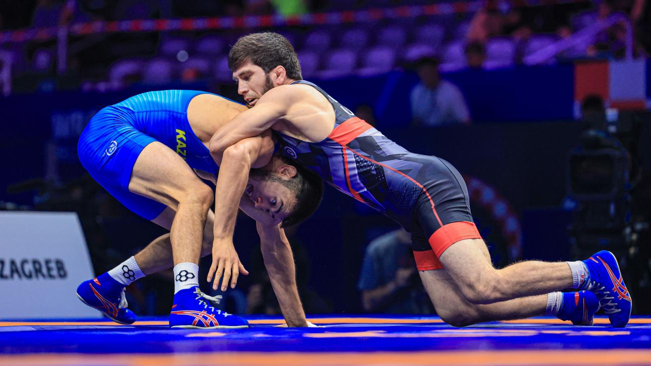 /article/muhamet-malo-ranking-series-2026-day-1-live-lee-uguev-dake-action.Click to read full article.