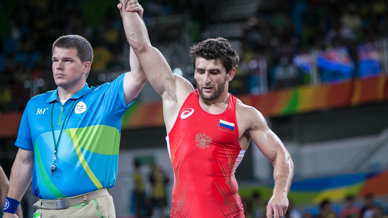 Burroughs, Four Other World Champs Tumble on First Day of Freestyle Wrestling at Rio 2016
