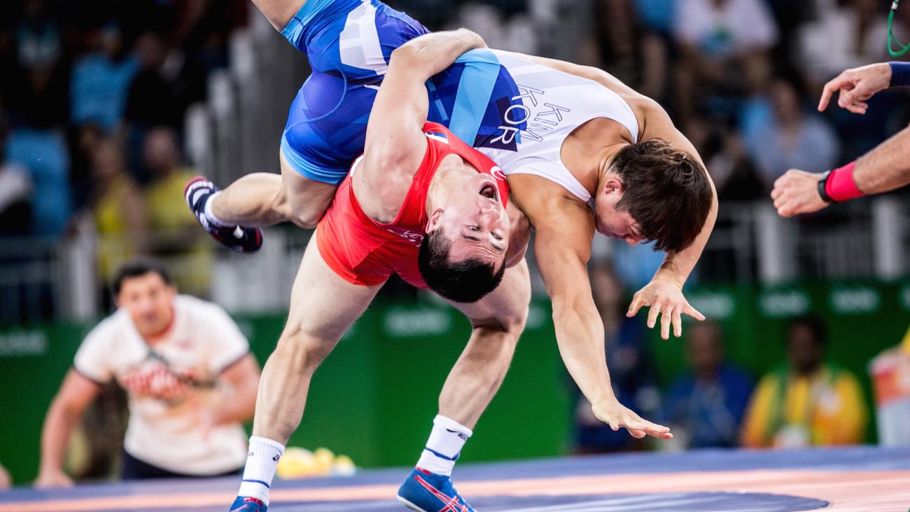 Vlasov Wins Battle of 2012 Gold Medalists, Ota Stuns All at Rio 2016 Greco-Roman