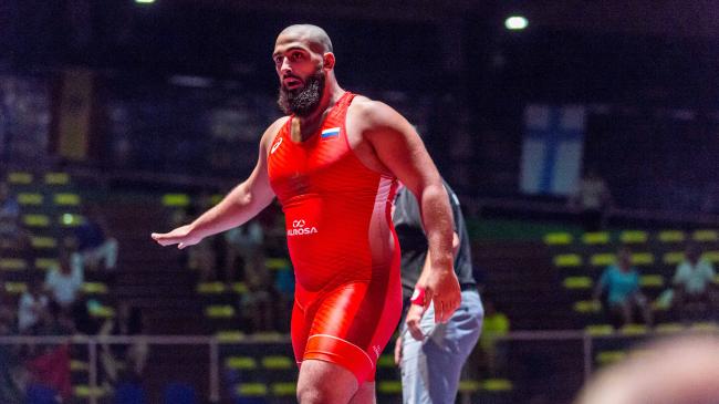 Nine Nations Qualify Wrestlers for Tuesday's European Junior Greco-Roman Finals 