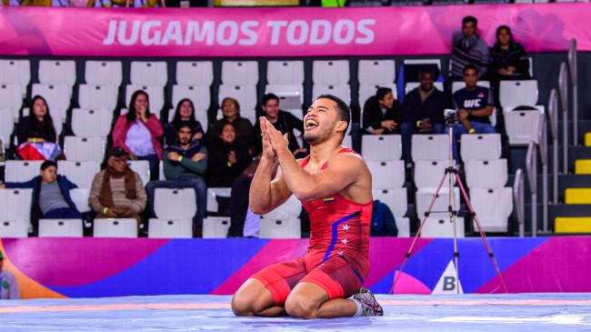 Rivas Supera Obstáculos y Gana Medalla de Plata en los Juegos Panamericanos