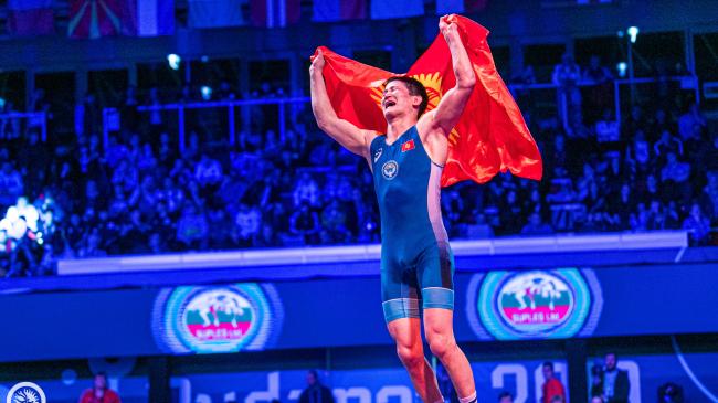 Zholdoshbekov Claims First Men’s Freestyle World Title for Kyrgyzstan Since 2005