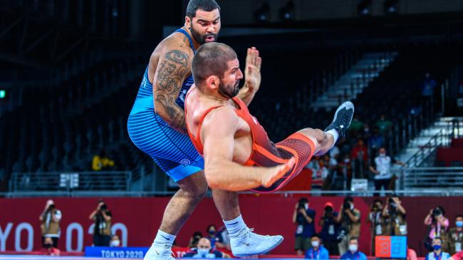 New Star Steveson Stuns Petriashvili in Olympic 125kg; Mukaida Strikes Gold
