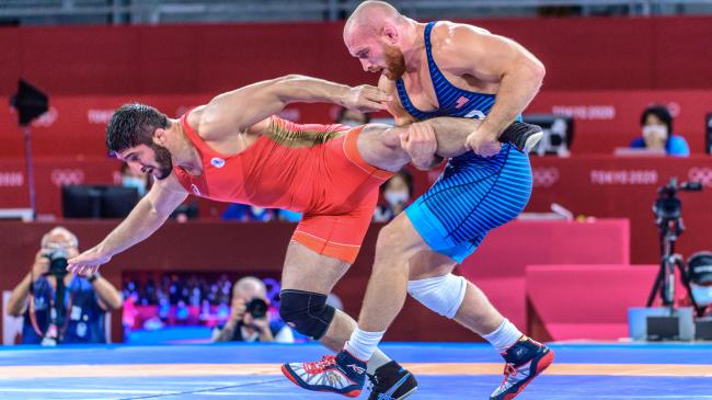 Snyder Takes Olympic Loss to Sadulaev in Stride