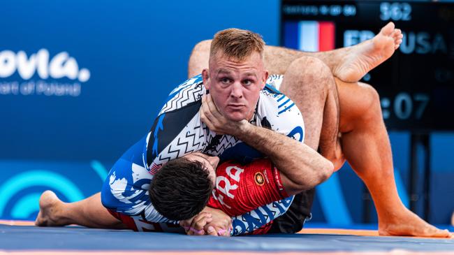 Crane defends as U.S. takes charge at Grapping World Championships