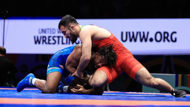 UWW sets up two independent panels to review Chamizo-Bayramov bout