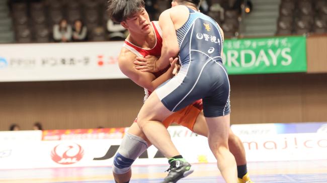 High schooler Yoshida completes historic Japan national title double