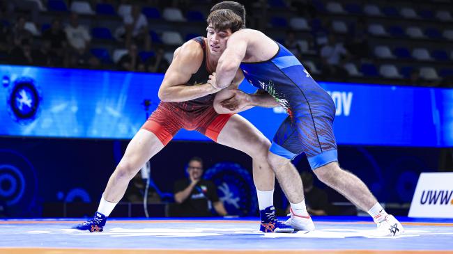 New challenges fail to stop Yakushenko as he defends gold