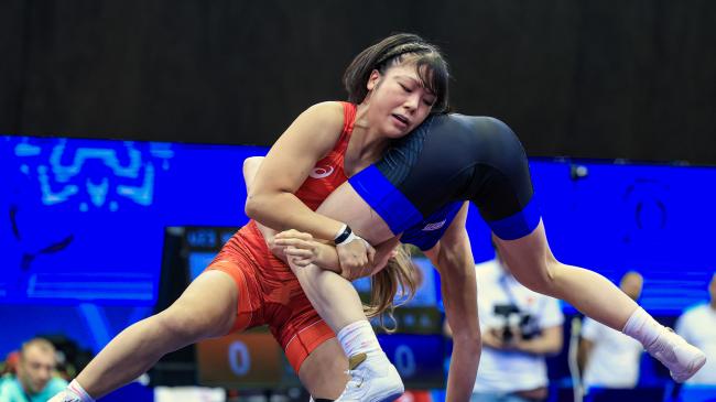 Fujinami wins U23 world gold with perfect debut at 57kg