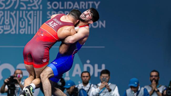 Esmaeili survives Jafarov shock to win ISG 2025 gold