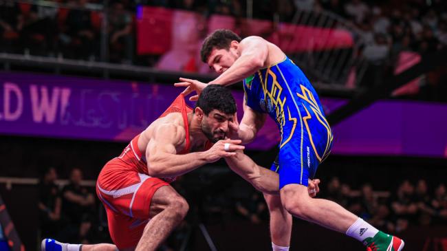Iran, Bahrain Put Three in Asian Championships Final