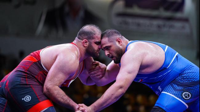 Hedayati Beats World Champ Mirzazadeh to Claim Iran's World Team Spot