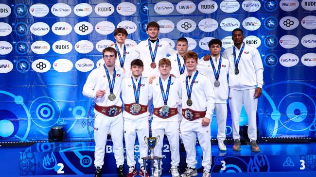 U.S. Wins Medals in All Weights to Sweep Freestyle Team Title 