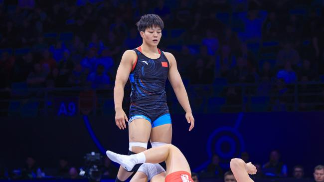 Long Steps Up to Win 68kg Gold as China Grabs 2 World Titles