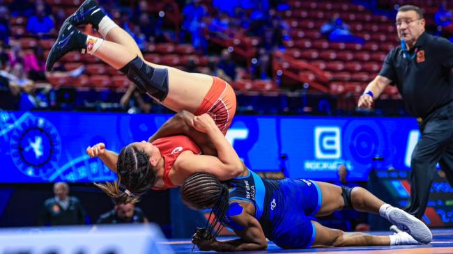 WATCH: Nwachukwu's One-Handed Five-Point Move