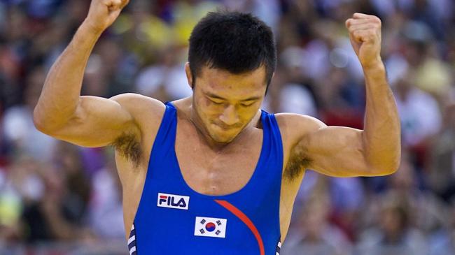 World Champs Add Glitter to Close of Asian Games Wrestling