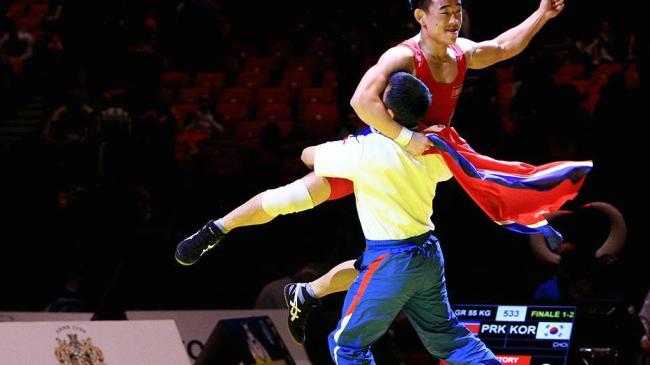 Yun, Abdvali Help Kick Off Greco-Roman at Asian Games