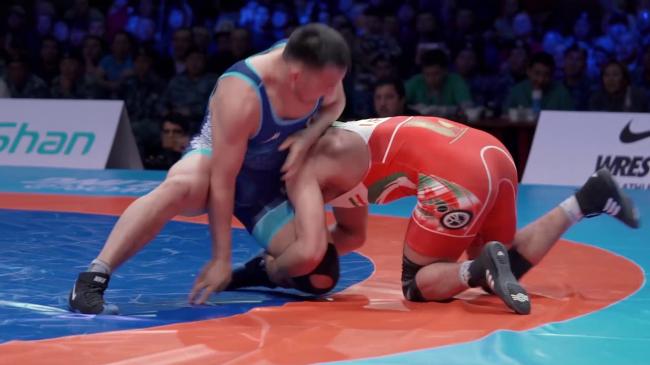Evloev Gives Host Country 74kg Freestyle Gold
